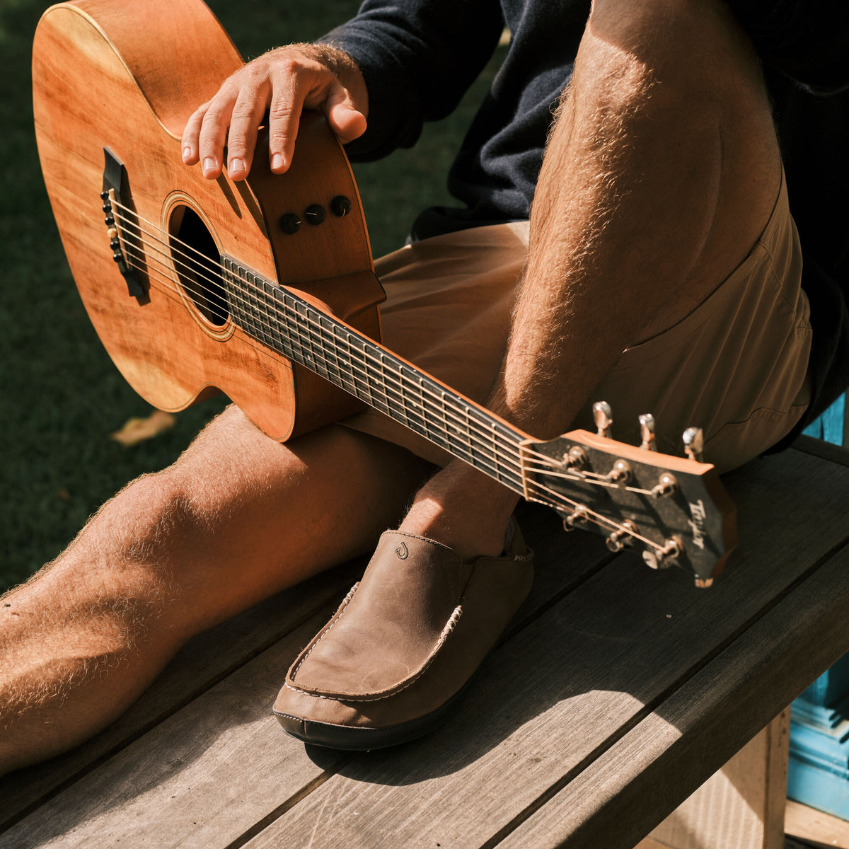 OluKai Moloā Men's Leather Slippers - Men