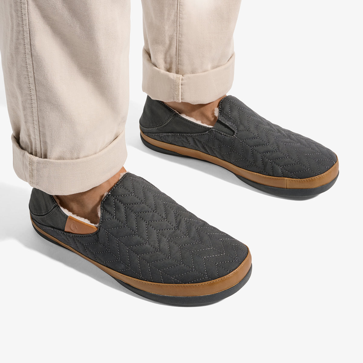OluKai Hanohano Men’s Waxed Canvas Slippers - Men