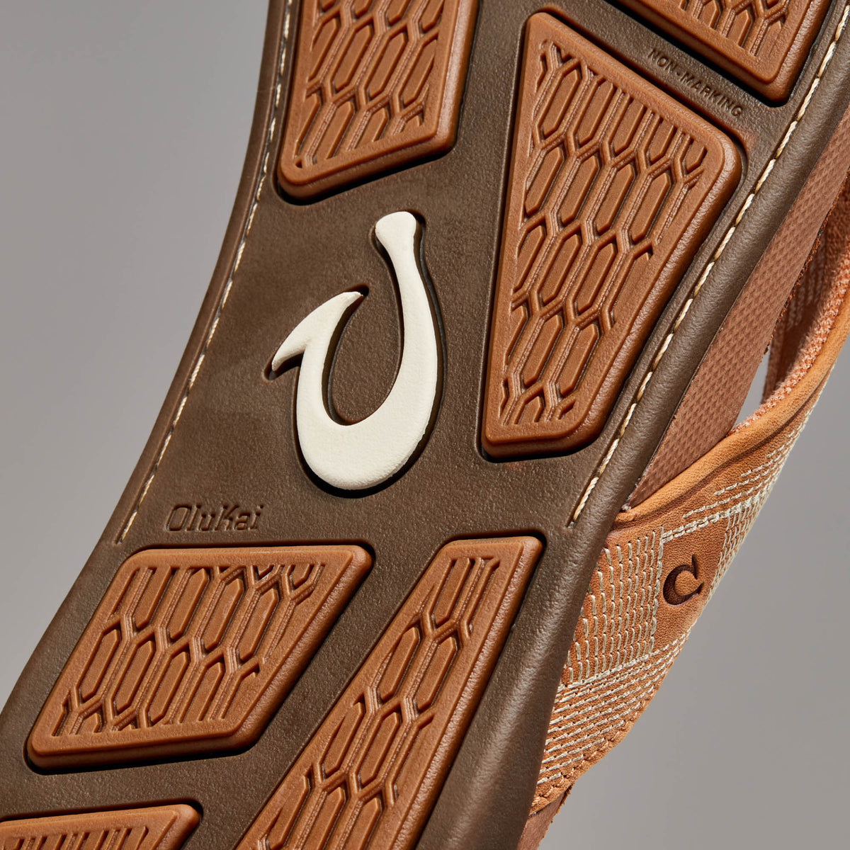 OluKai Tuahine Men's Waterproof Leather Beach Sandals - Men