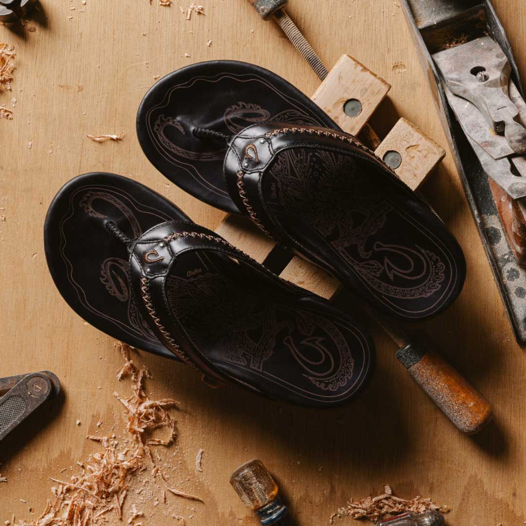 OluKai Mea Ola Men's Leather Beach Sandals - Men