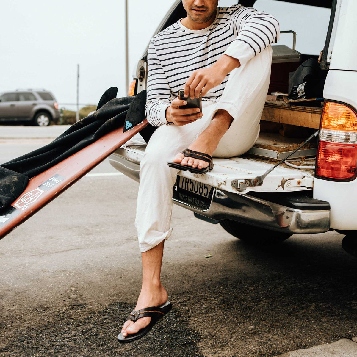 OluKai Mea Ola Men's Leather Beach Sandals - Men
