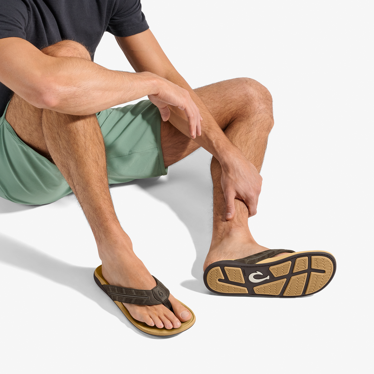 OluKai Tuahine Palm - Men|New Arrivals