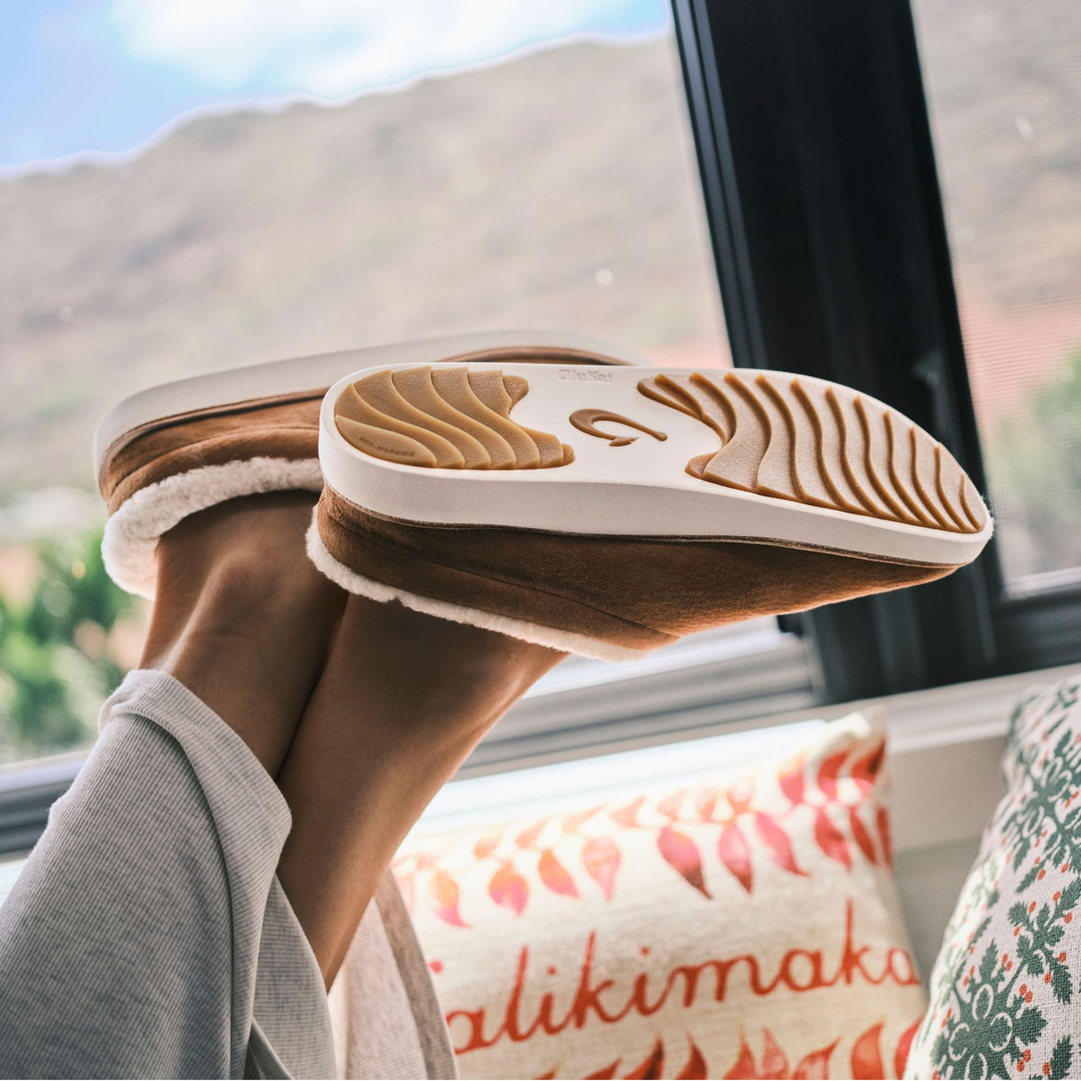 OluKai Mani - Women