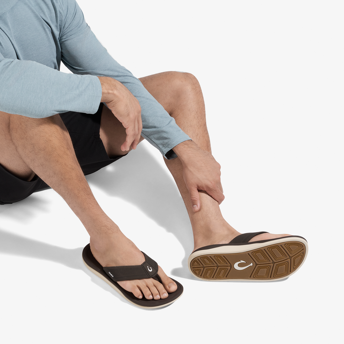 OluKai 'Ahi Kai - New Arrivals