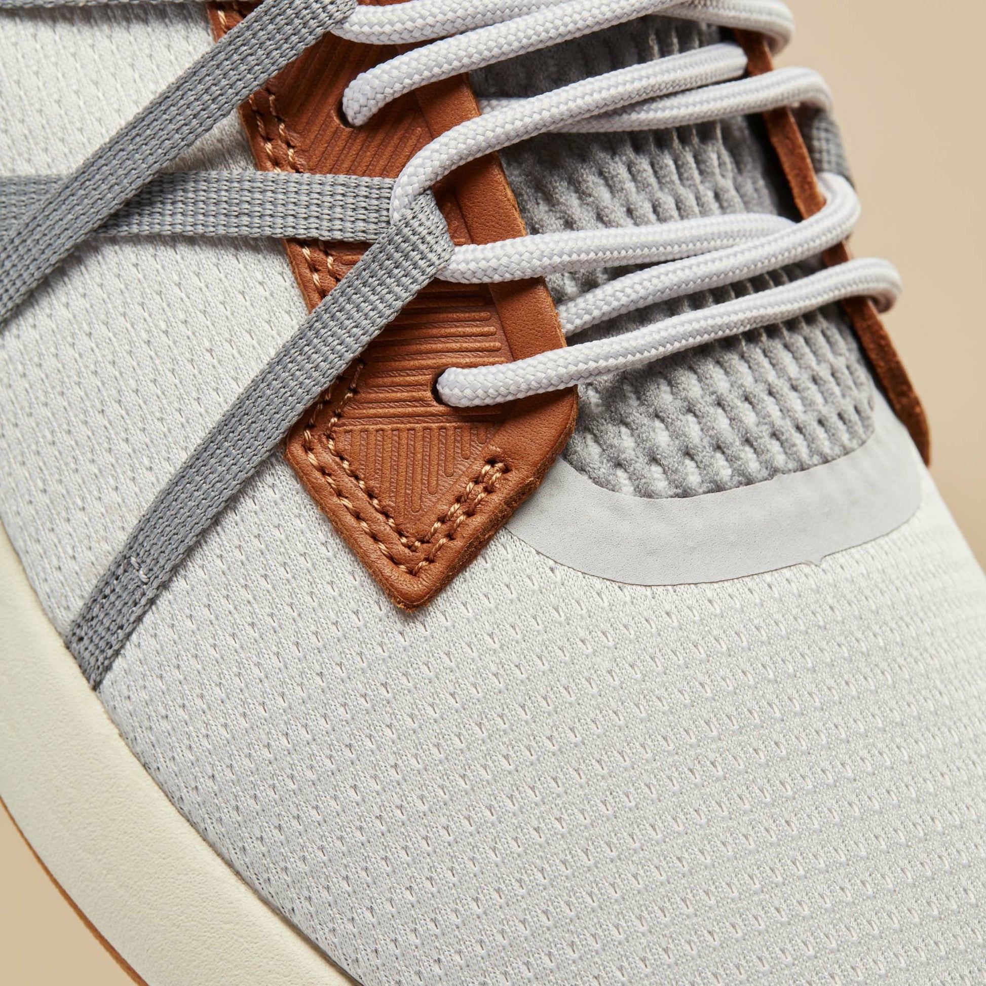 Mio Lī Men's Athletic Shoes - Mist Grey / Poi