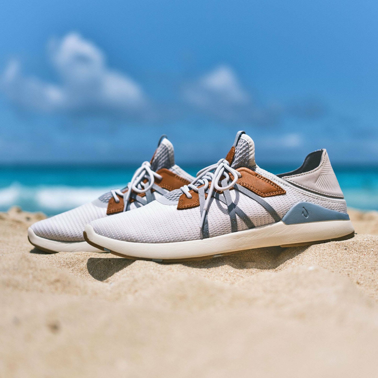 Mio Lī Men's Athletic Shoes - Mist Grey / Poi